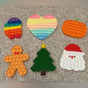 6 Holiday Pop It Fidget Toys